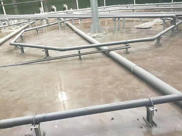 在建中的搪瓷拼裝罐內(nèi)部